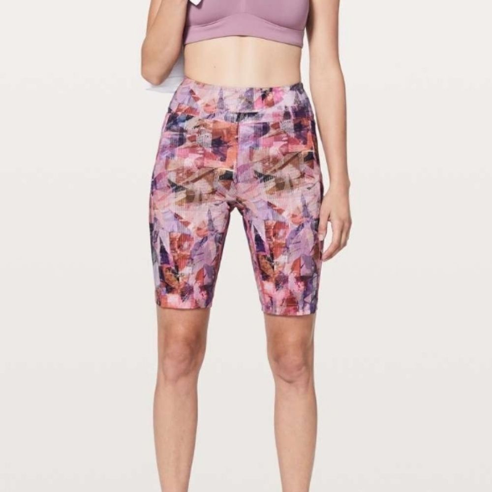Lululemon On Pace Short 10" Sun Dazed Multi Pink sz 4